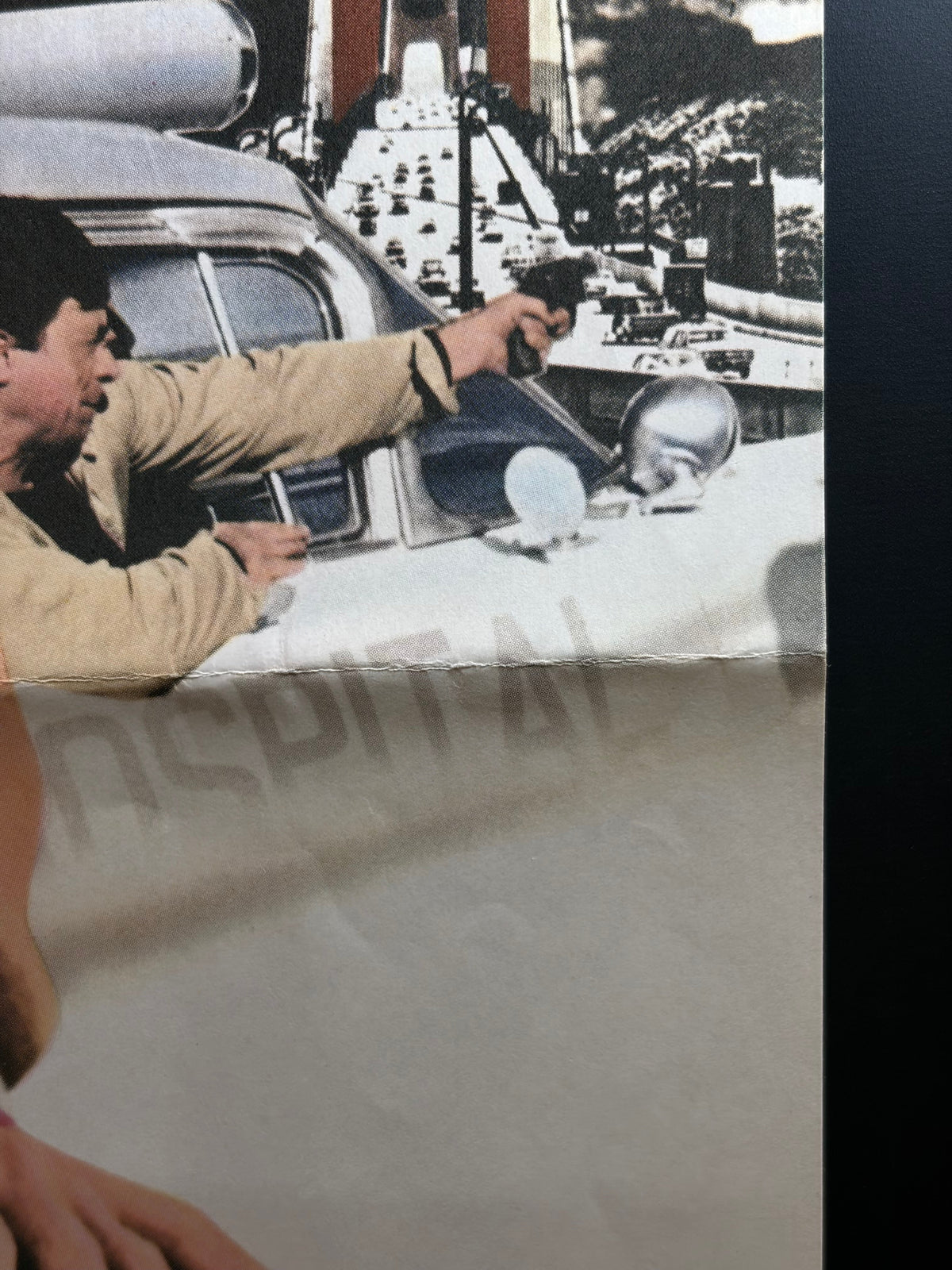 Busting (1974) Original Japanese B2 Poster - Condition detail 4