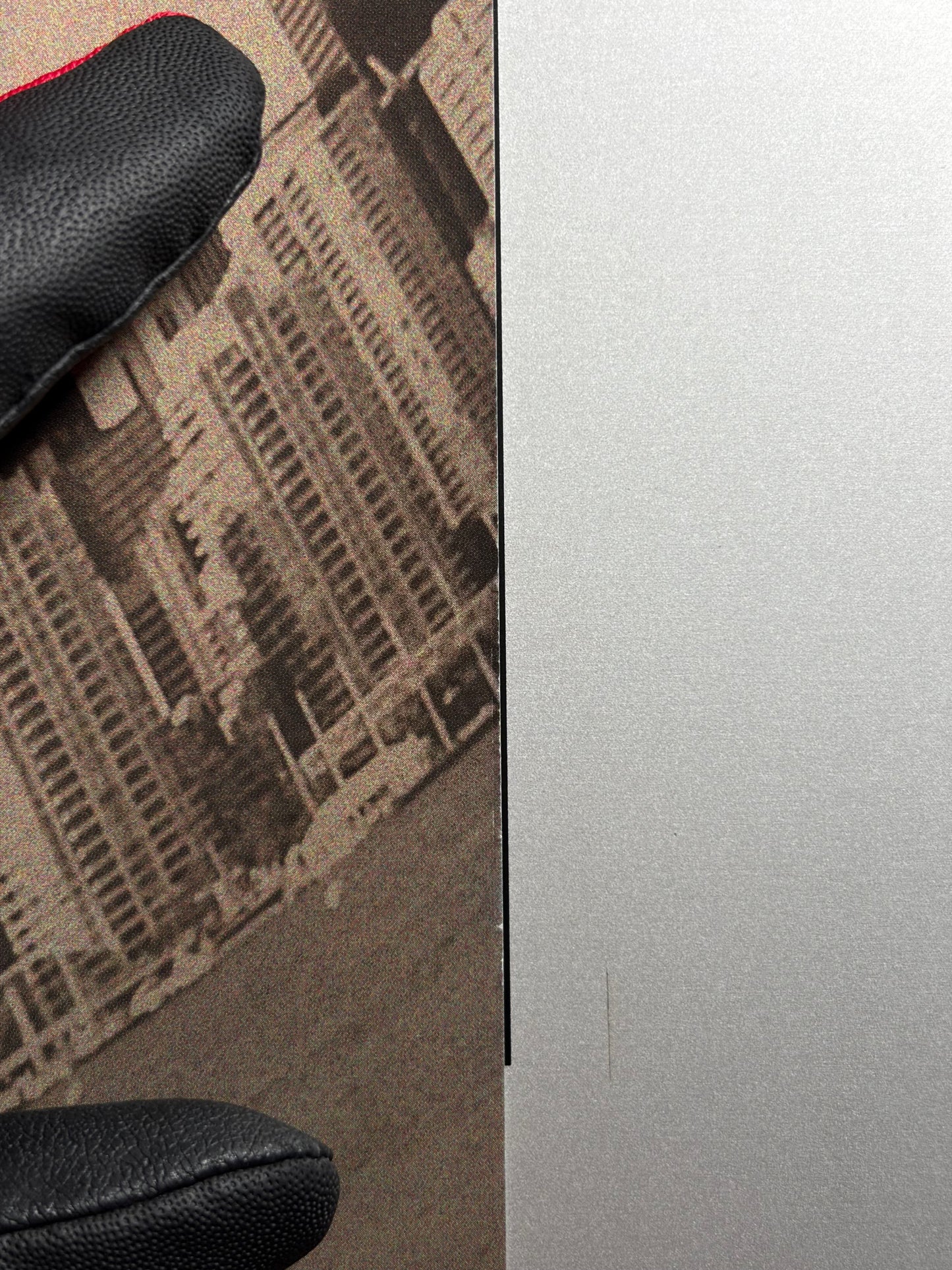 Enemy (2014) Original Japanese B2 Poster - Condition detail 1