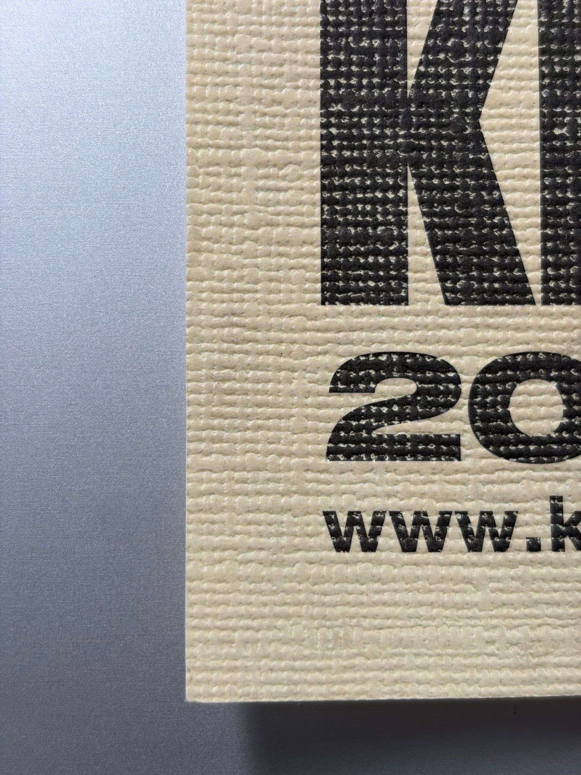 Kill Bill: Vol. 2 (2004) Original Japanese B1 Poster - 'Kill is Love' Teaser - Condition detail 3