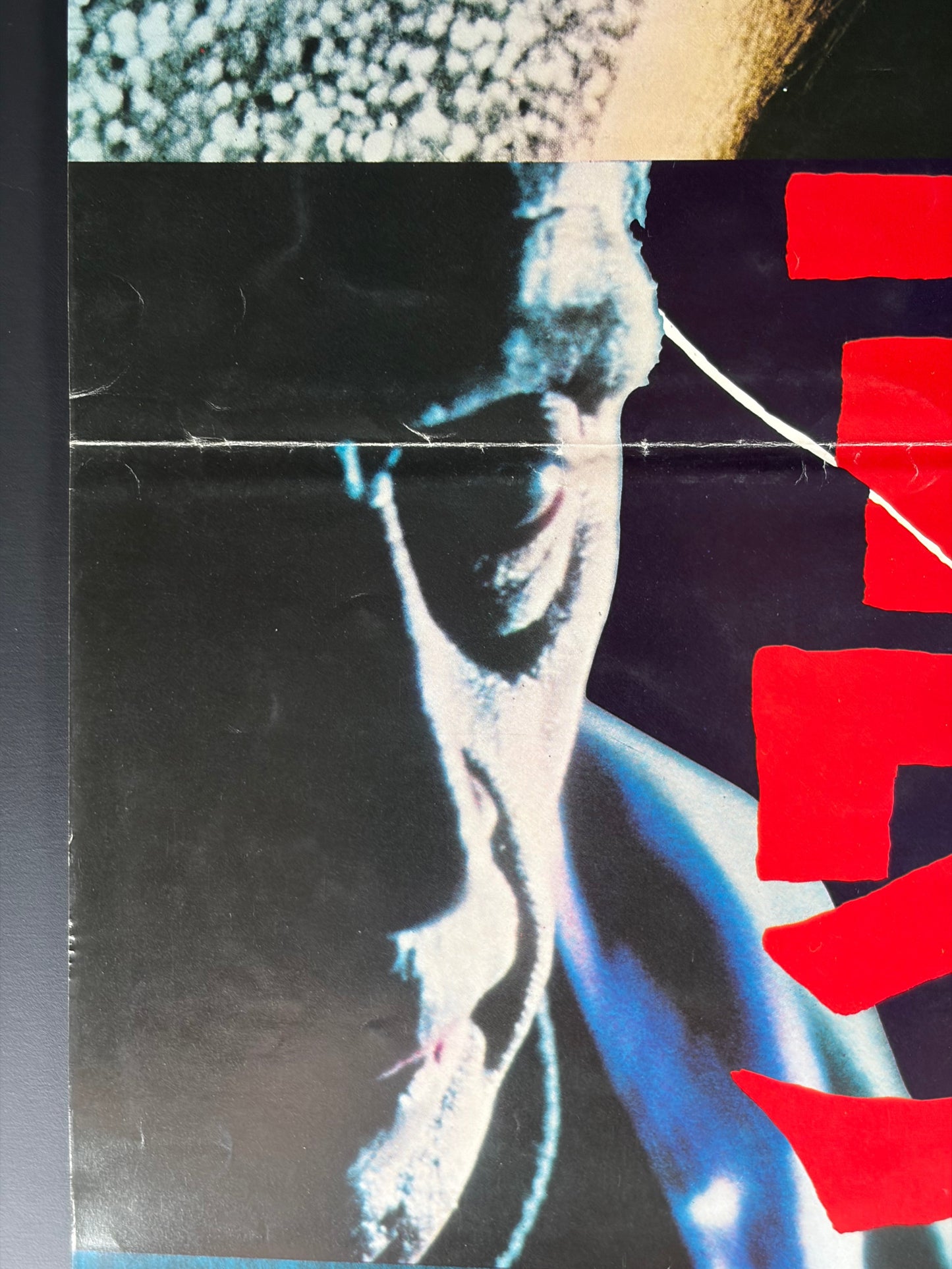 The Antichrist (1974) Original Japanese B2 Poster - Condition detail 5
